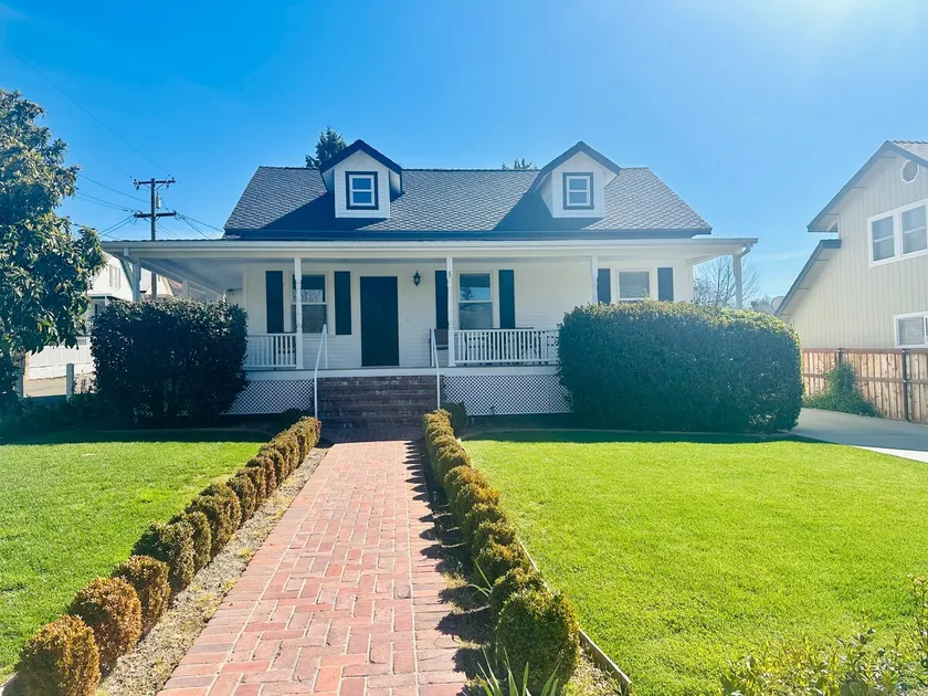 Downtown Home, 1 Block to Main Street - Image 1