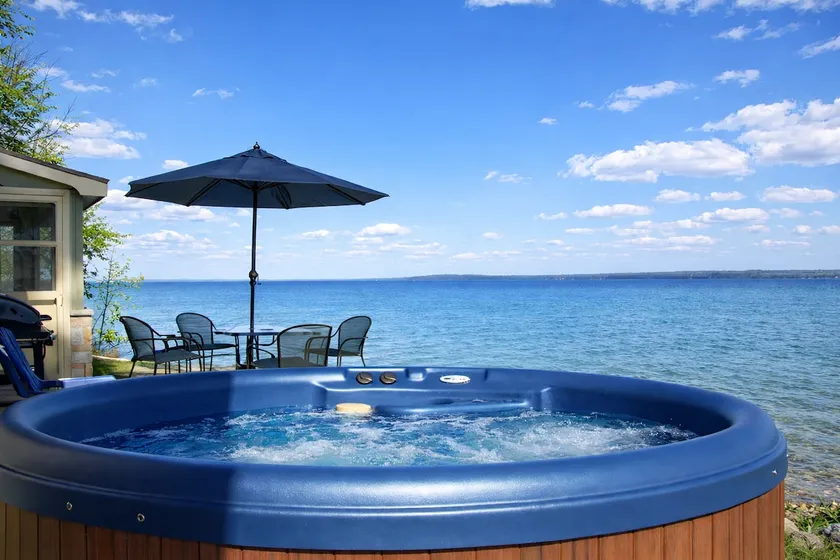 Sunrise Sunsation Lakefront Cottage • Hot Tub • Kayak • Trails • Nature - Image 1
