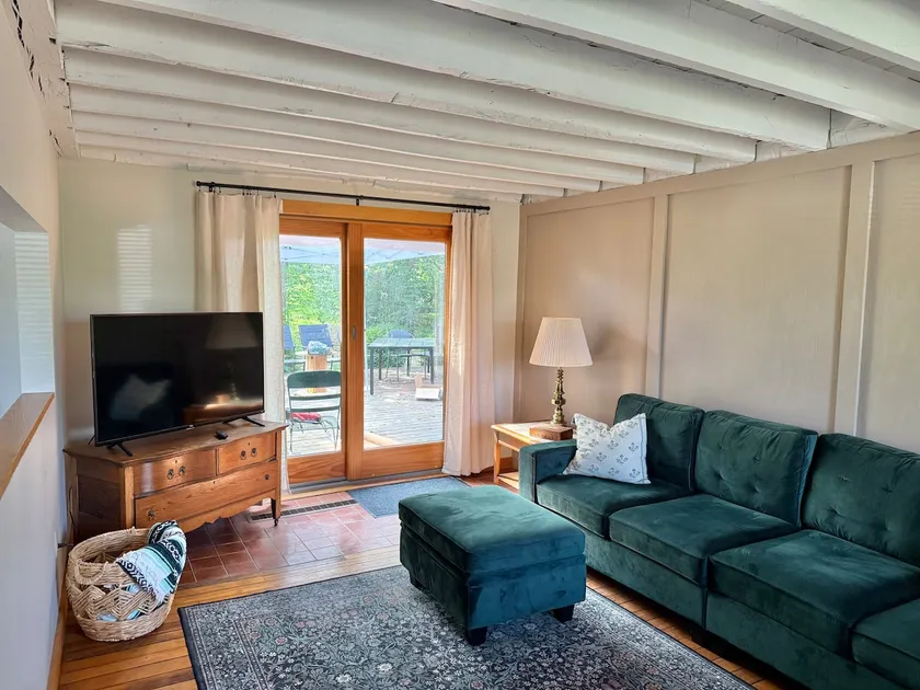 3BR 2BA Lodge Sleeps 15 - Families Nurses Workers - Image 1