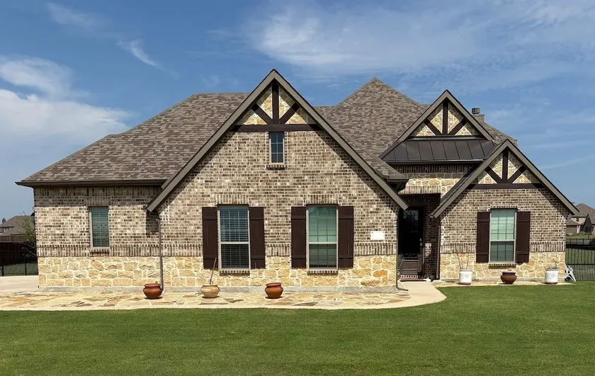 Sleep 11 - Upscale 1 acre new home-Garage & Office - Image 1