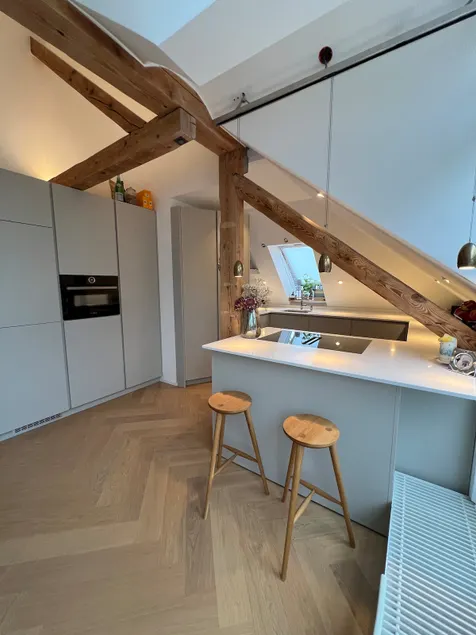 Modern Cozy Penthouse Close to the Palace - Image 1