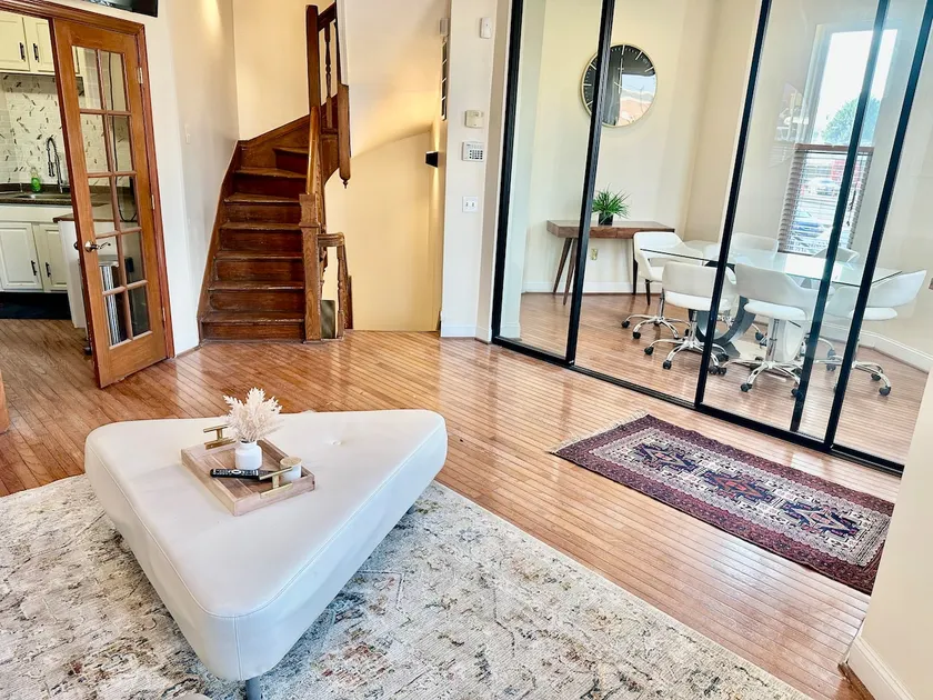 Plush 3 BED/2 Bath Near Howard U/96% Walk Score - Image 1