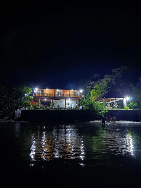 beachfront cottage - Image 1