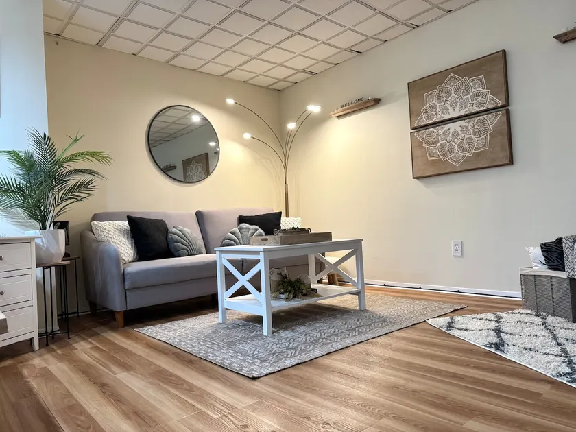 1 BR Zen Den Apt in Safe & Beautiful Neighborhood - Image 1