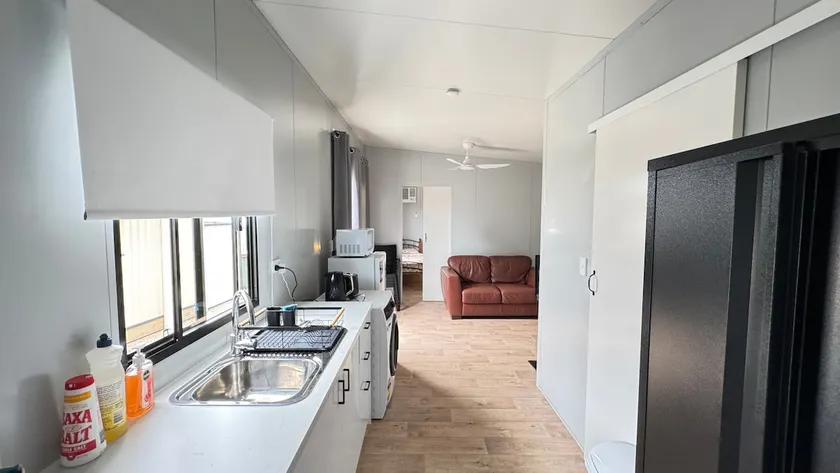 2 Bed room House with 2 AC and Free Parking - Image 1