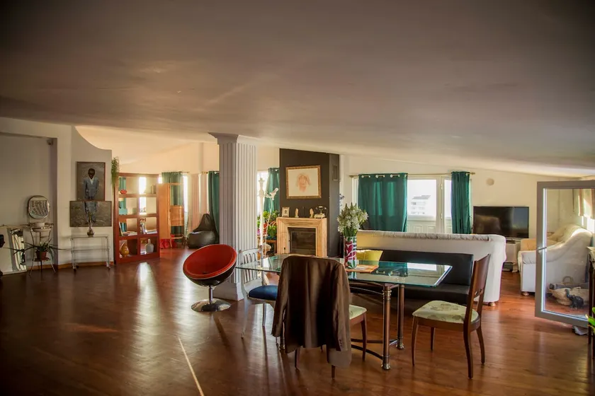 Eclectic loft with terrace - Image 1