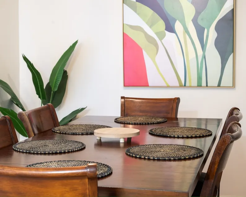 Spacious Townhouse - Image 1