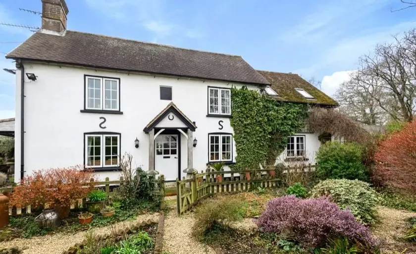 Holdfast Cottage in the heart of The New Forest - Image 1