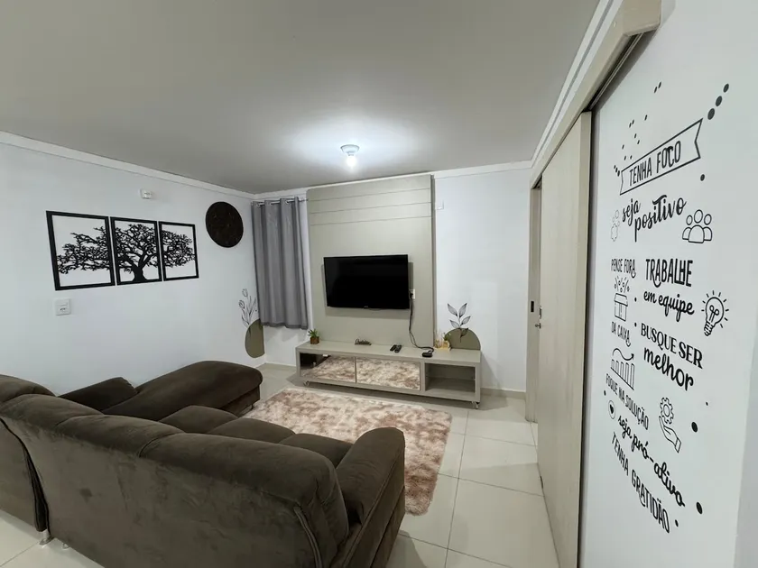 Well located and very comfortable - Image 1