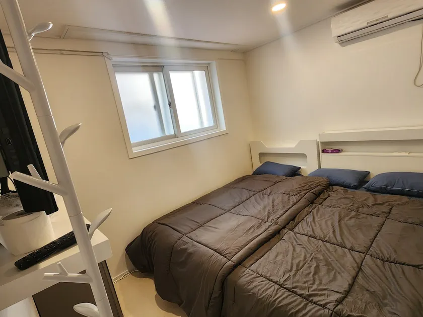 Deodeok Stay 202 - Image 1