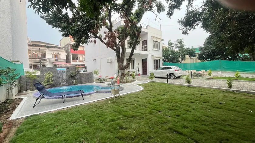 Casa Bianca | 1 BHK| Ground Floor | Swimming Pool - Image 1