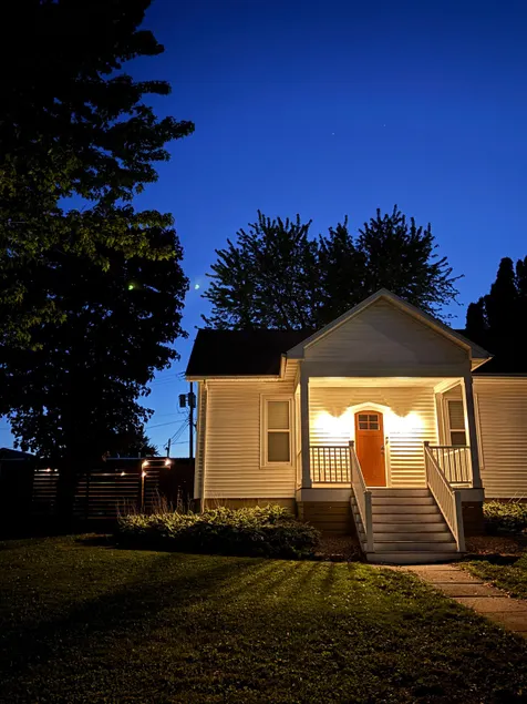 Tessa House - Your home awaits. - Image 1