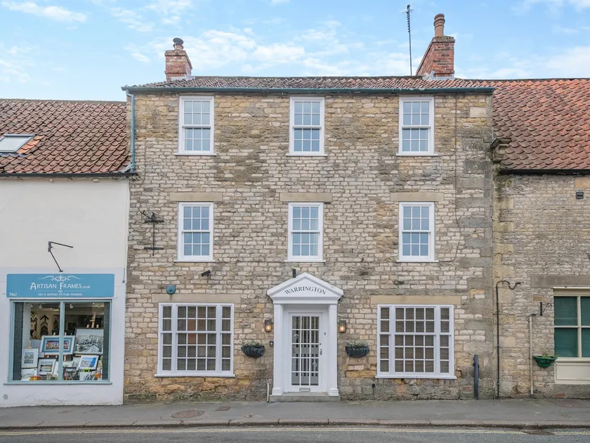 Warrington Guest House - Image 1