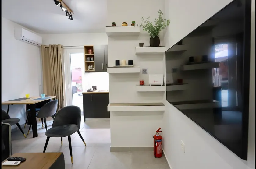 Elaion guest house - Image 1