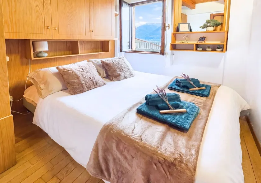 Horizon Lovere · Romantic Two-Room Apartment with Lake View - Image 1