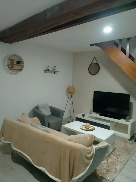 Small duplex house - Image 1