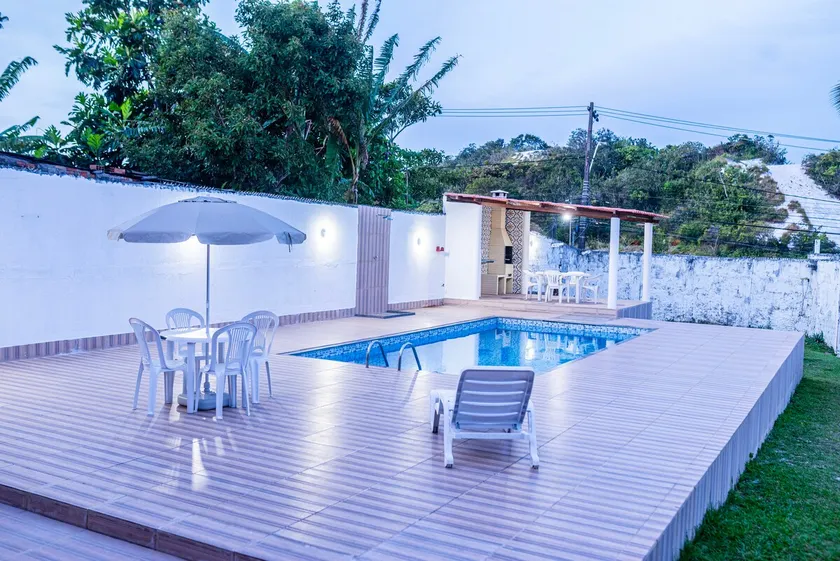 House 950 meters from Jauá Beach - Spacious and Cozy - Image 1