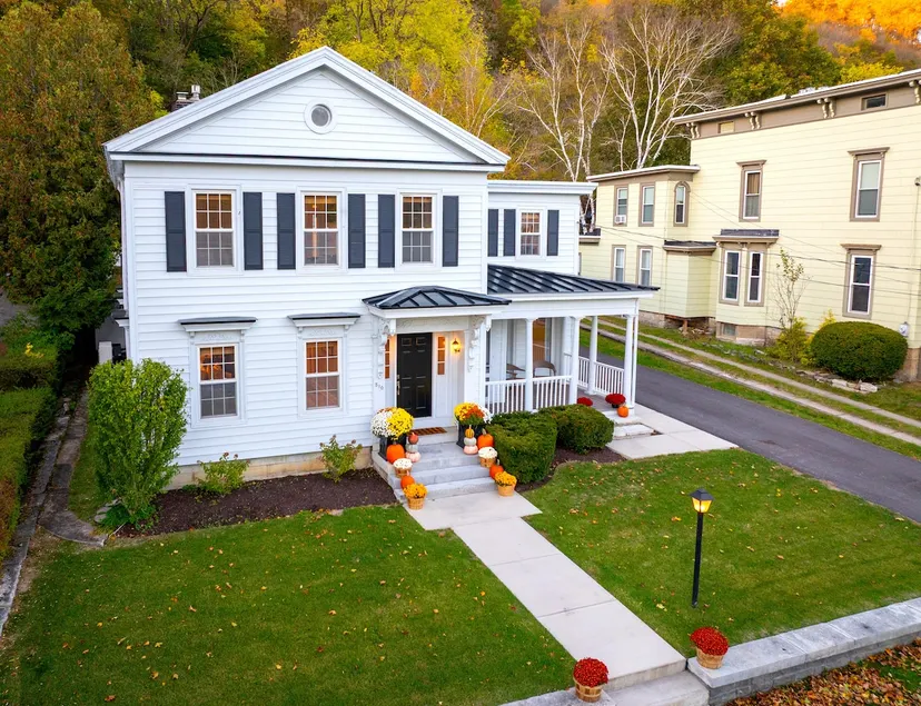 The House on Monroe (Heated Pool + Hot Tub) - Image 1