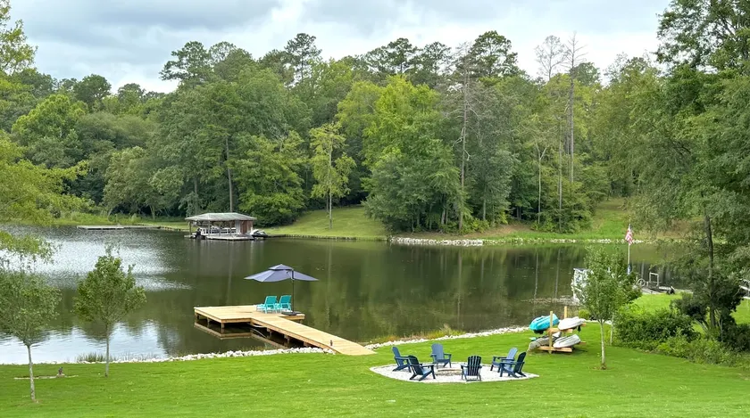 Brand-New Lake Sinclair Escape - Image 1
