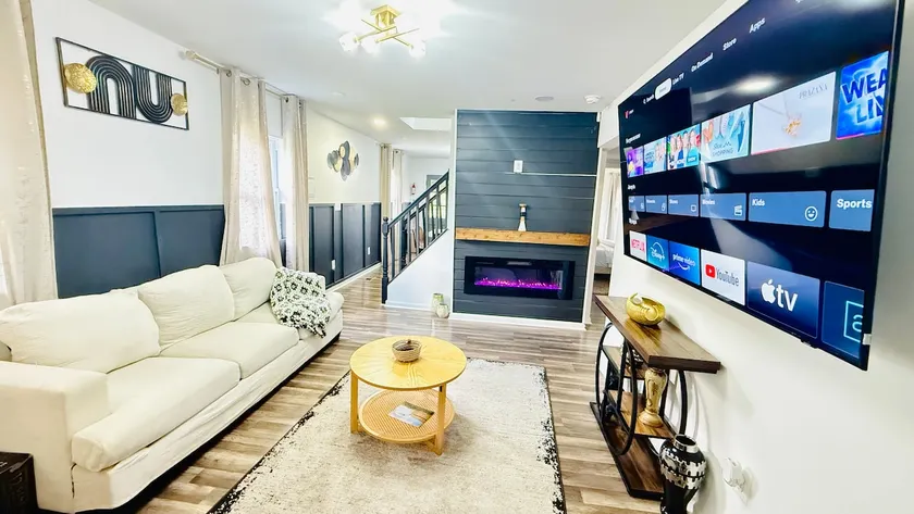 DC Edge stunning three-bedroom - Image 1