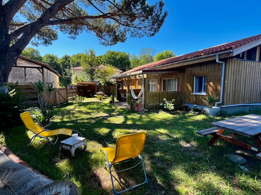 Renovated barn with garden & pergola – near ocean - Image 1