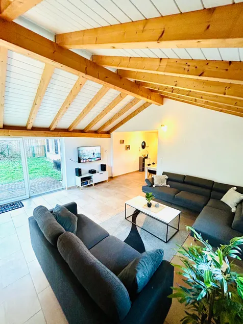Spacious duplex apartment - Image 1