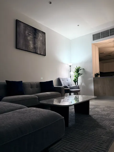 Luxury suite in heart of Seef - Image 1