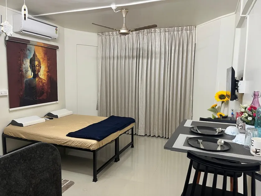 Comfy Studio AC Near Swargate Metro Pune - Image 1