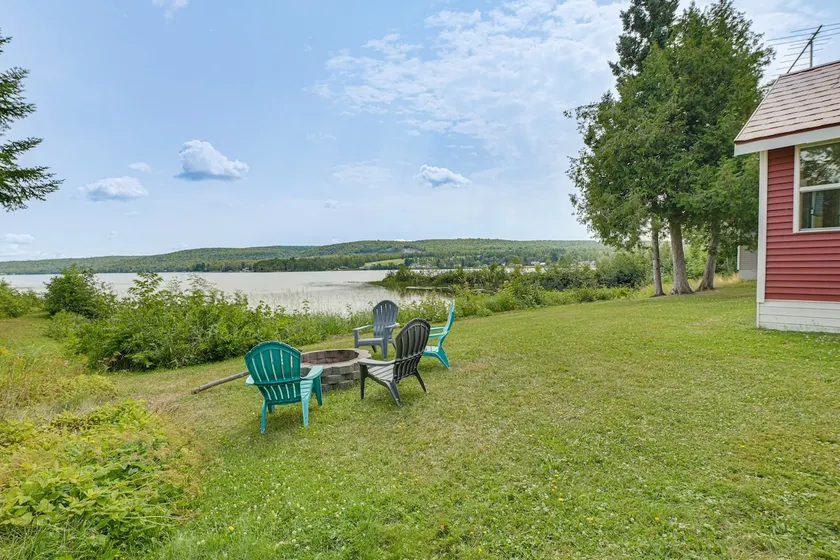 Waterfront Long Lake Retreat: Great for Families! - Image 1