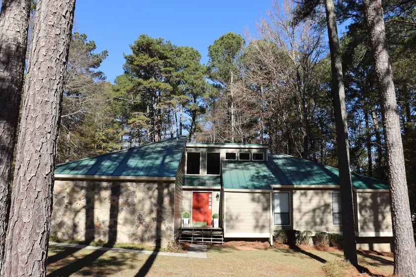 Cozy family home in Fayetteville - Image 1