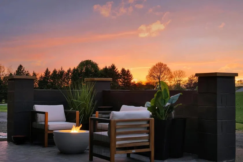 Modern Luxury Escape on Private Acreage - Image 1
