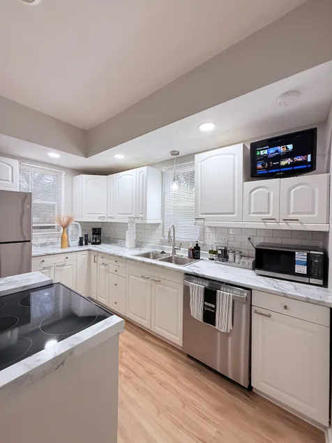 Cornhusker Stadium Lodge - Image 1