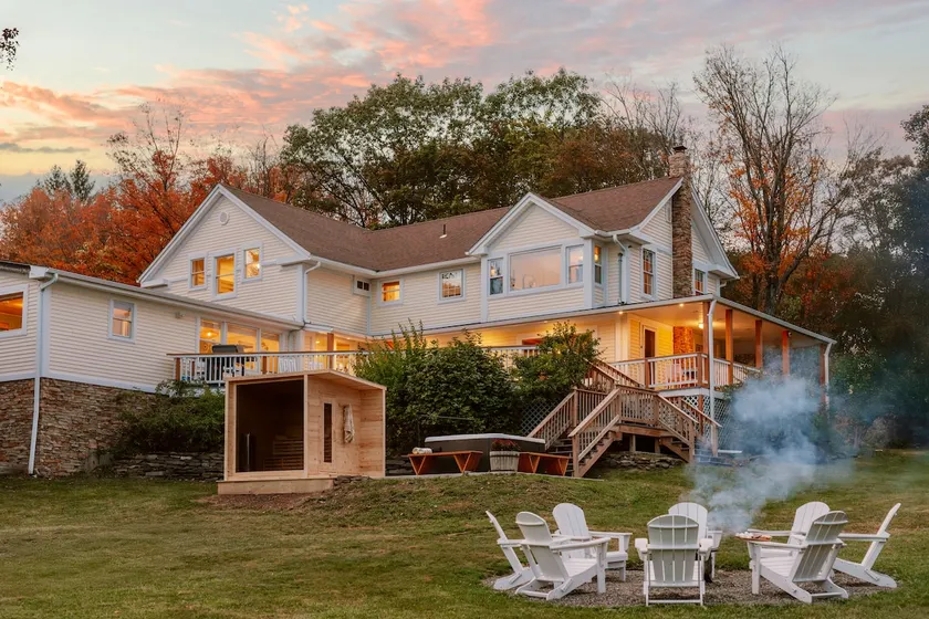 Sauna, HotTub, Pool Table at Mountain View Retreat - Image 1