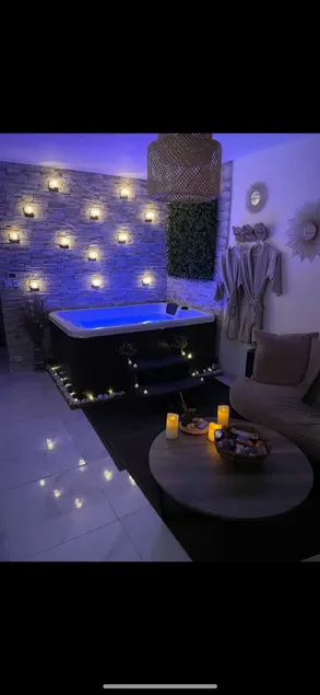 BY Neptune - Rustic Apartment with Jacuzzi - Image 1