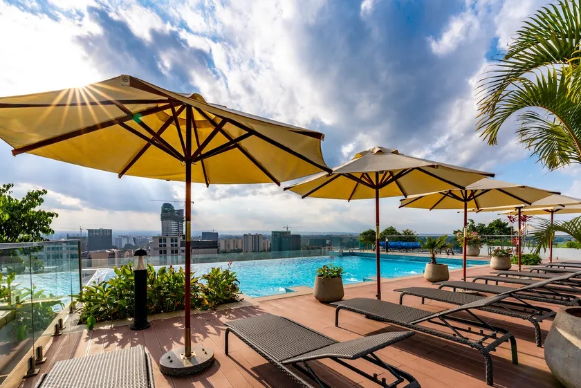 El Mufasa Skynest - Urban Luxury with Balcony, Infinity Pool, Gym & Sauna - Image 1