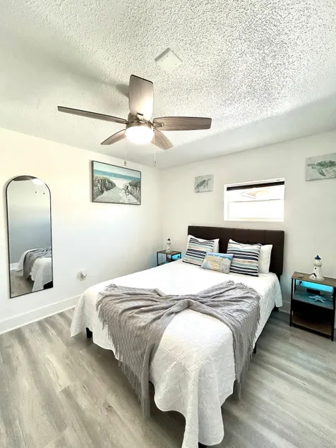 Coastal Shelter with Private Patio + Kitchen + W/D - Image 1