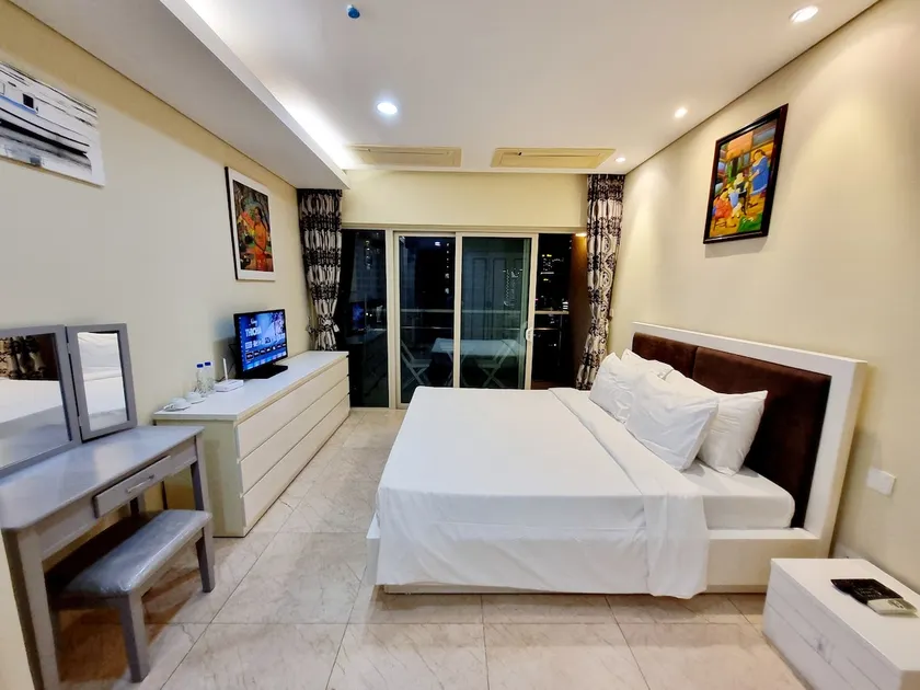 Balcony Seaview Nha Trang Centre - Image 1
