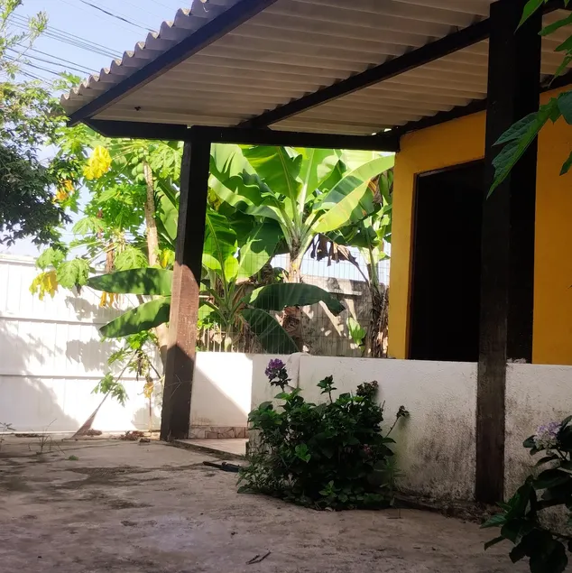 House with garden - 900 meters from Ruínas beach - Image 1