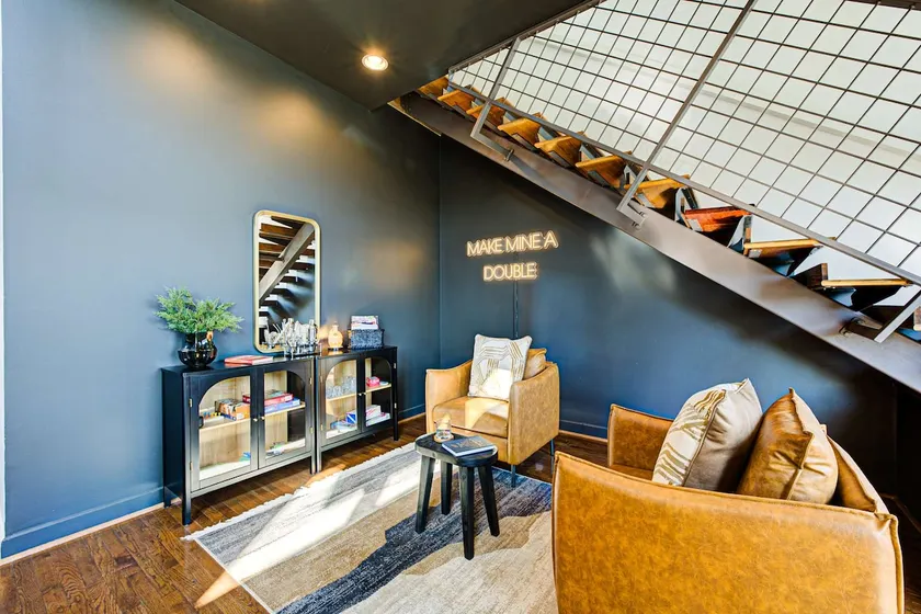 DERBY Ready! Stylish unit near Churchill Downs! - Image 1