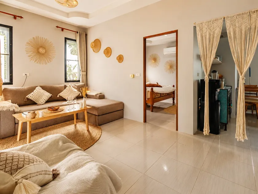 Casa Eden - Double King Bed - Peaceful Garden Retreat - 4K SmartTV - Image 1