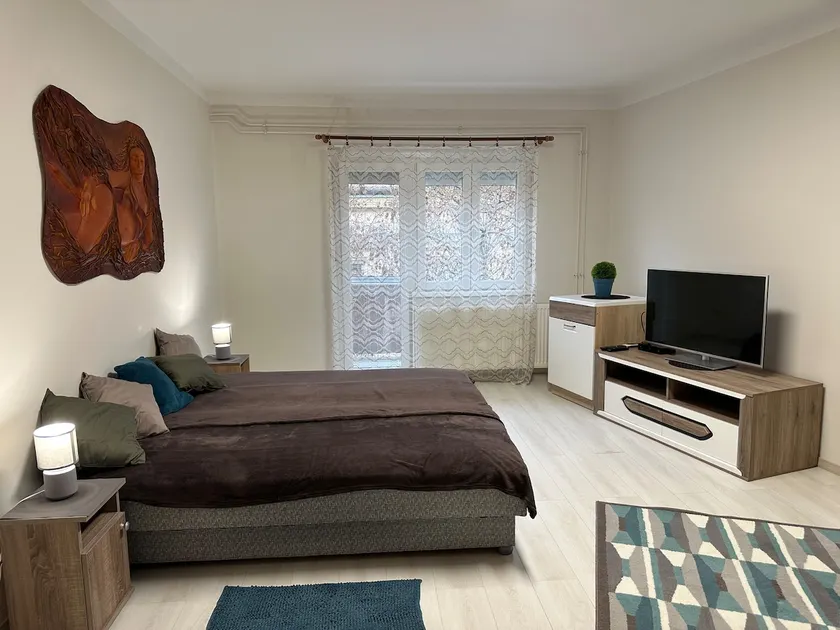Rose Garden apartment - Image 1