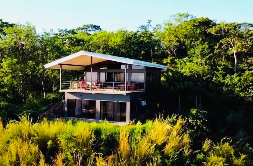 Jungle villa with ocean and valley view, ac, 2 br - Image 1