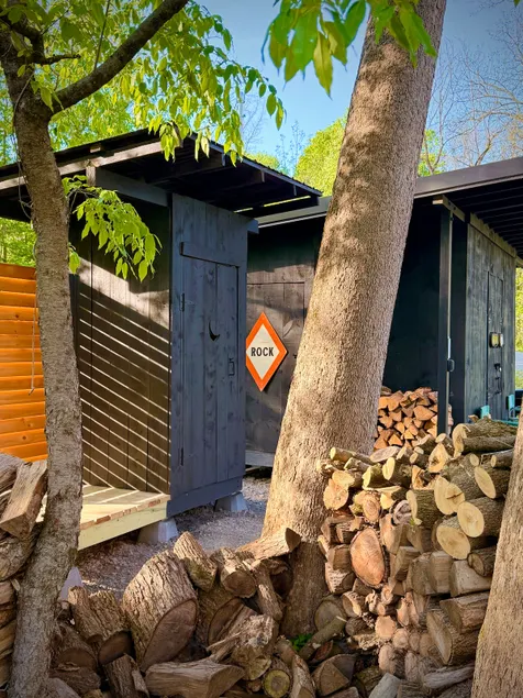 Cabin on a creek! - Image 1