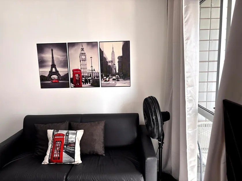 Renovated ocean-view flat in Ponta d'Areia - Image 1