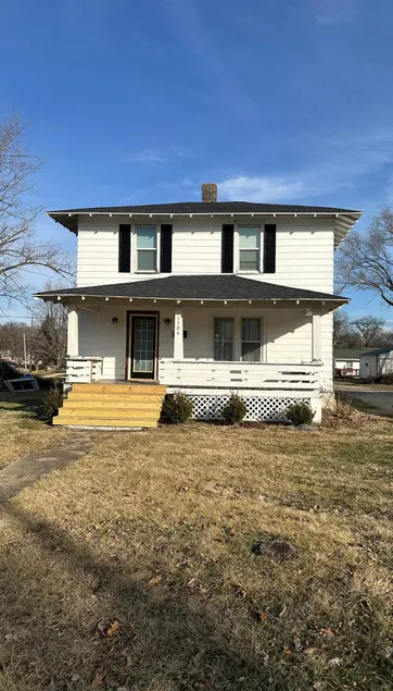 Cosy four square house - Image 1
