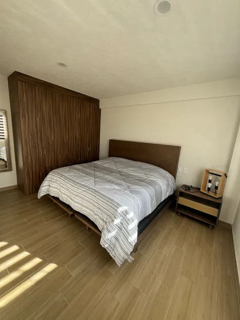 Comfortable and cozy in the center - Image 1