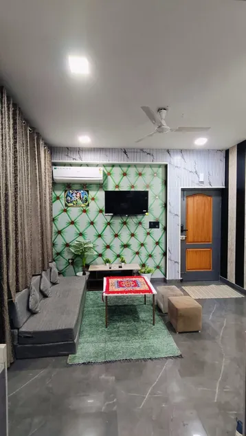 Spacious Luxury 3BHK | Peaceful Stay by Taj Mahal - Image 1