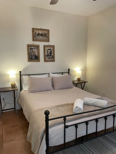 1 bedroom unit - free parking - Image 1