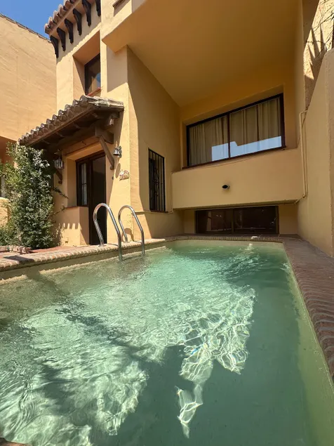 House with pool, near downtown Granada - Image 1