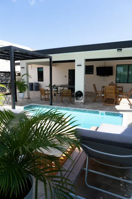 El Poblado Pool Paradise at Boquerón - Image 1